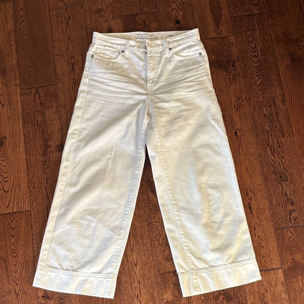 Banana Republic White Women’s Straight-Leg Jeans